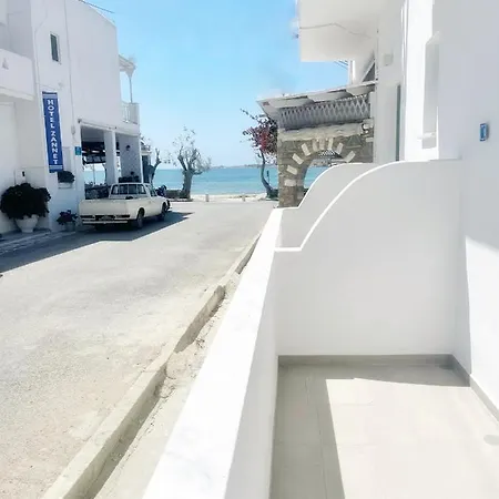 Kirki By The Sea מלון