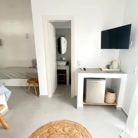 מלון Kirki By The Sea