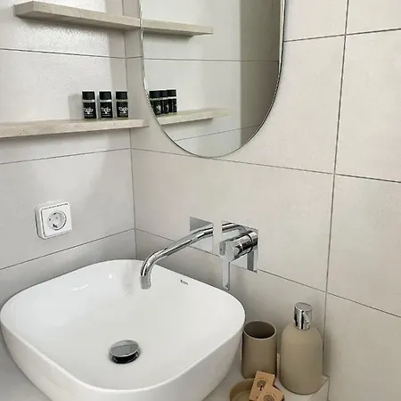 מלון Kirki By The Sea פארוס