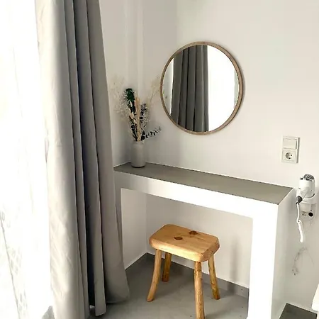 Kirki By The Sea פארוס