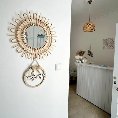 Kirki By The Sea מלון פארוס