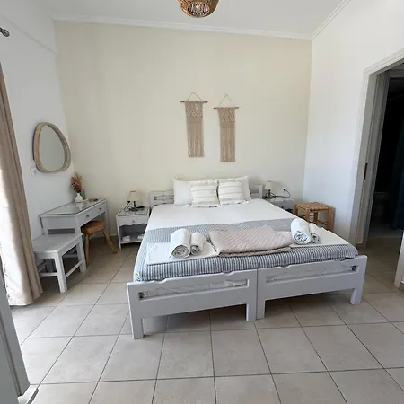 Kirki By The Sea מלון 2*