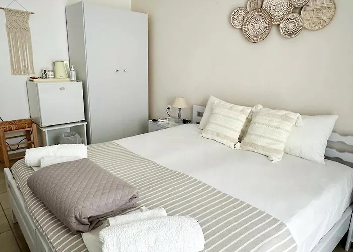 Kirki By The Sea 2* Πάρος